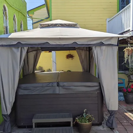 Nagy'S Artsy B&B For 8 With Jacuzzi & Fireplace